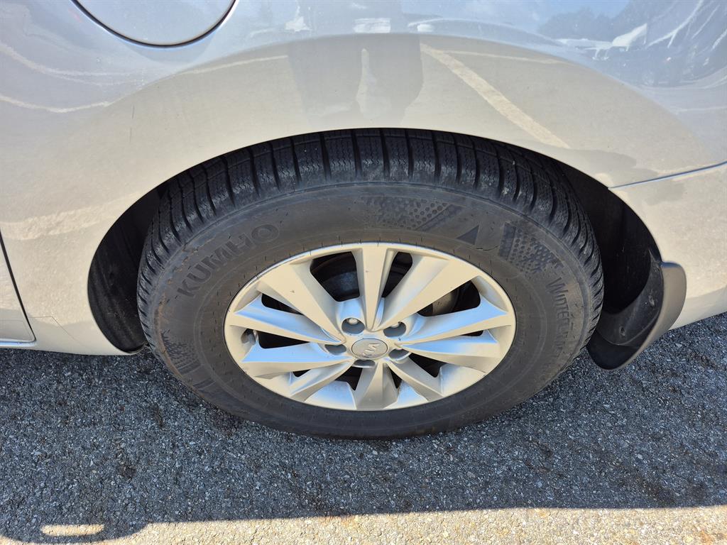 KIA Carnival - Vista 9