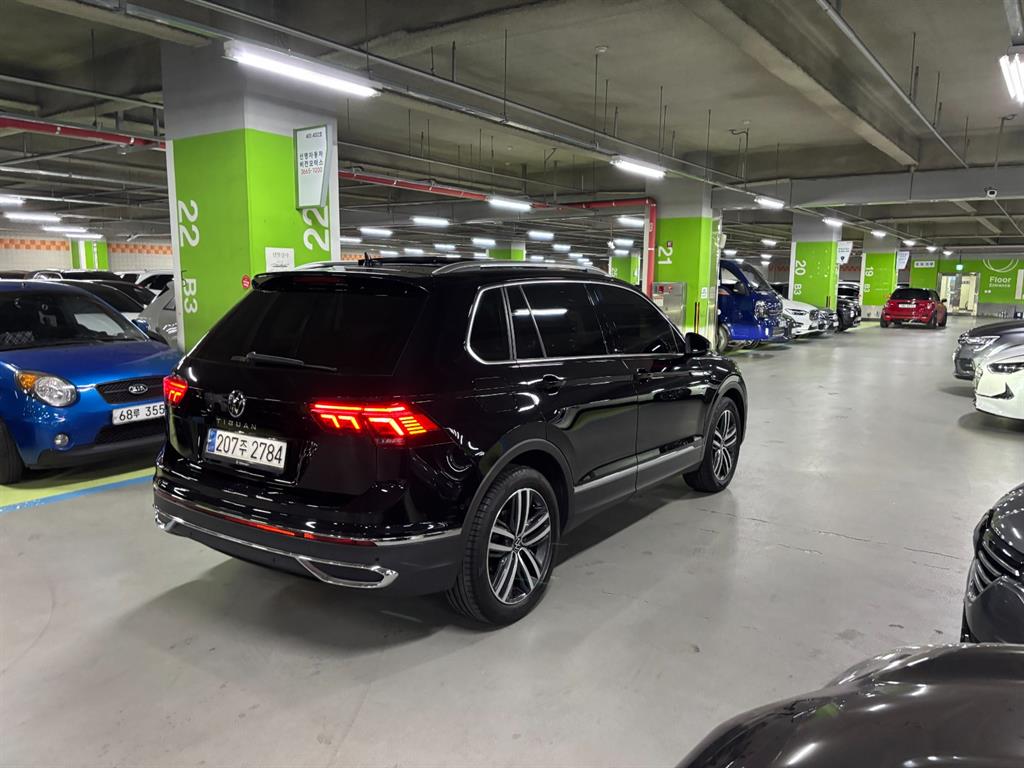 Volkswagen Tiguan - Vista 5