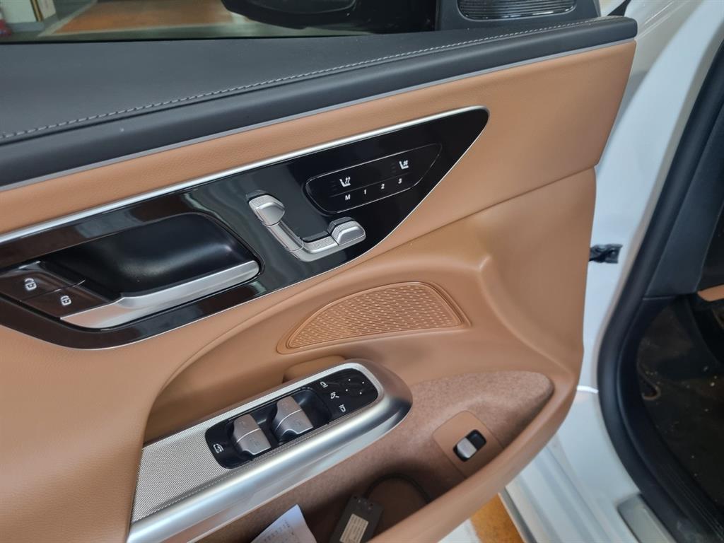 Mercedes Benz E class - Vista 7
