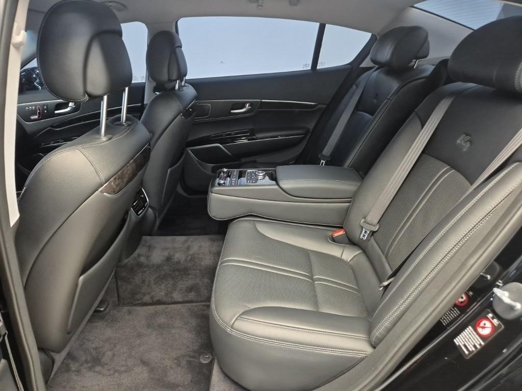KIA K9 - Vista 12