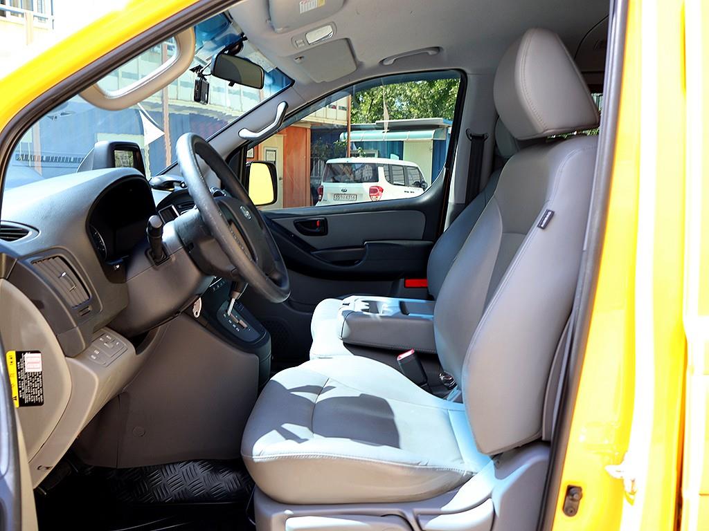 HYUNDAI Starex 2019 Amarillo - Importación desde Corea - HF Imports Iquique - Foto 11
