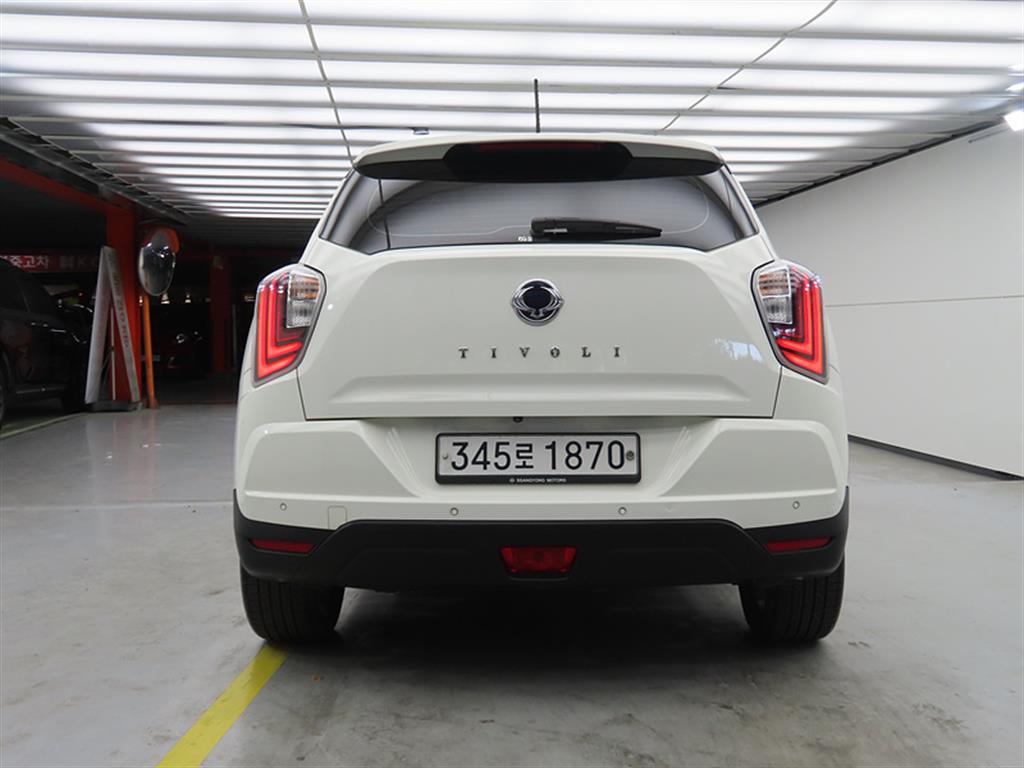 Ssangyong Tivoli - Vista 3