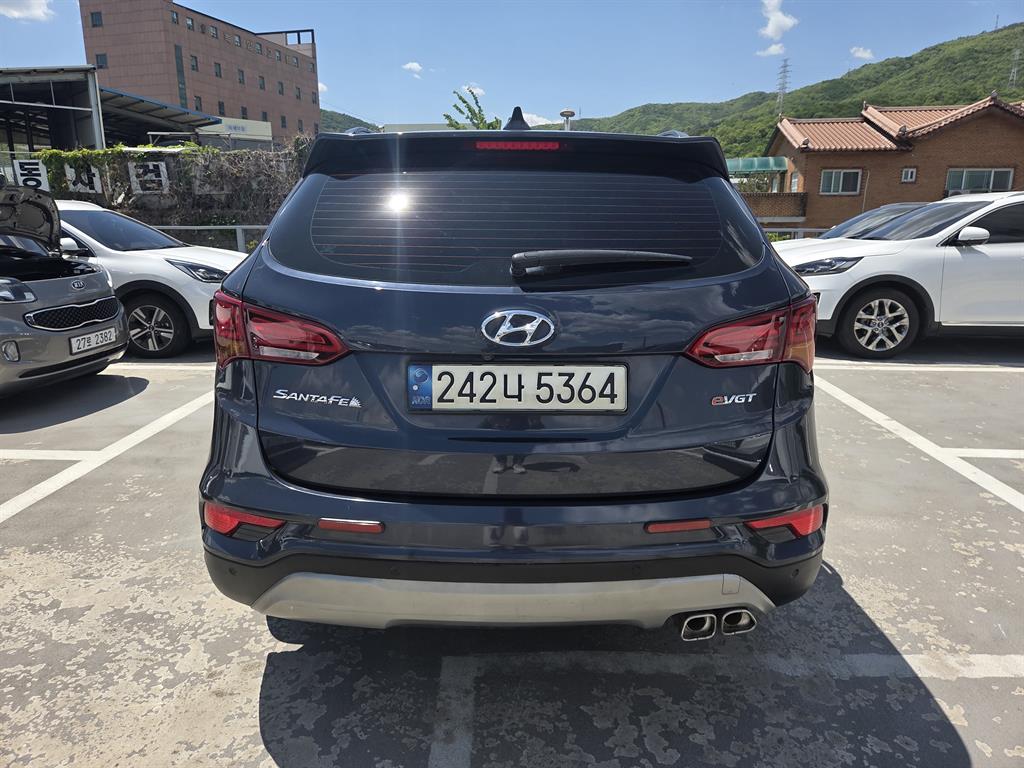 HYUNDAI Santa Fe - Vista 3