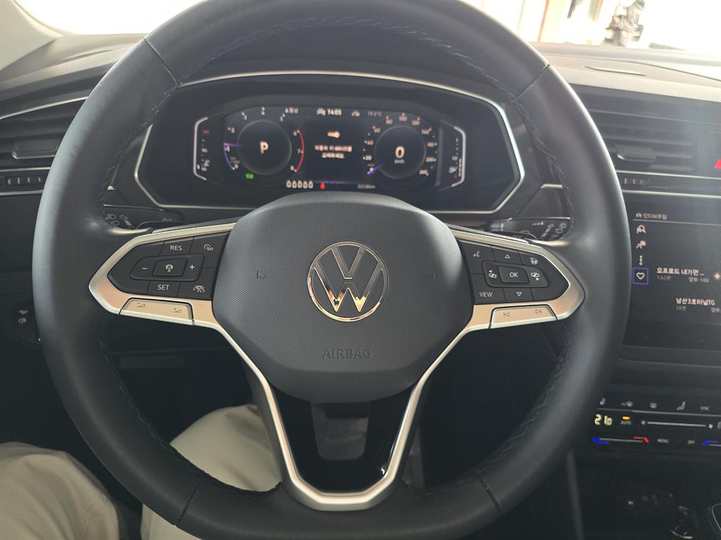 Volkswagen Tiguan - Vista 8