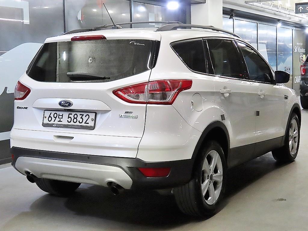 Ford Escape - Vista 4