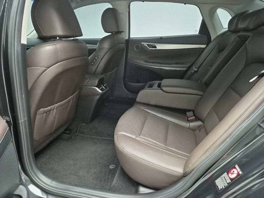 HYUNDAI Grandeur - Vista 12
