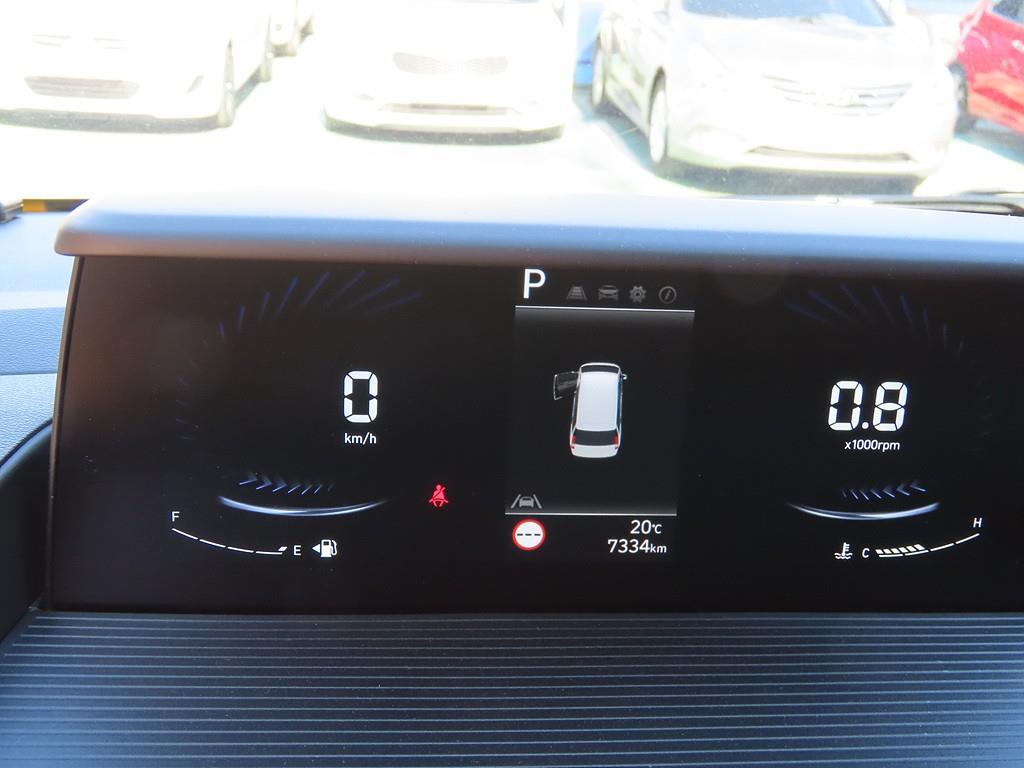 HYUNDAI Staria - Vista 10