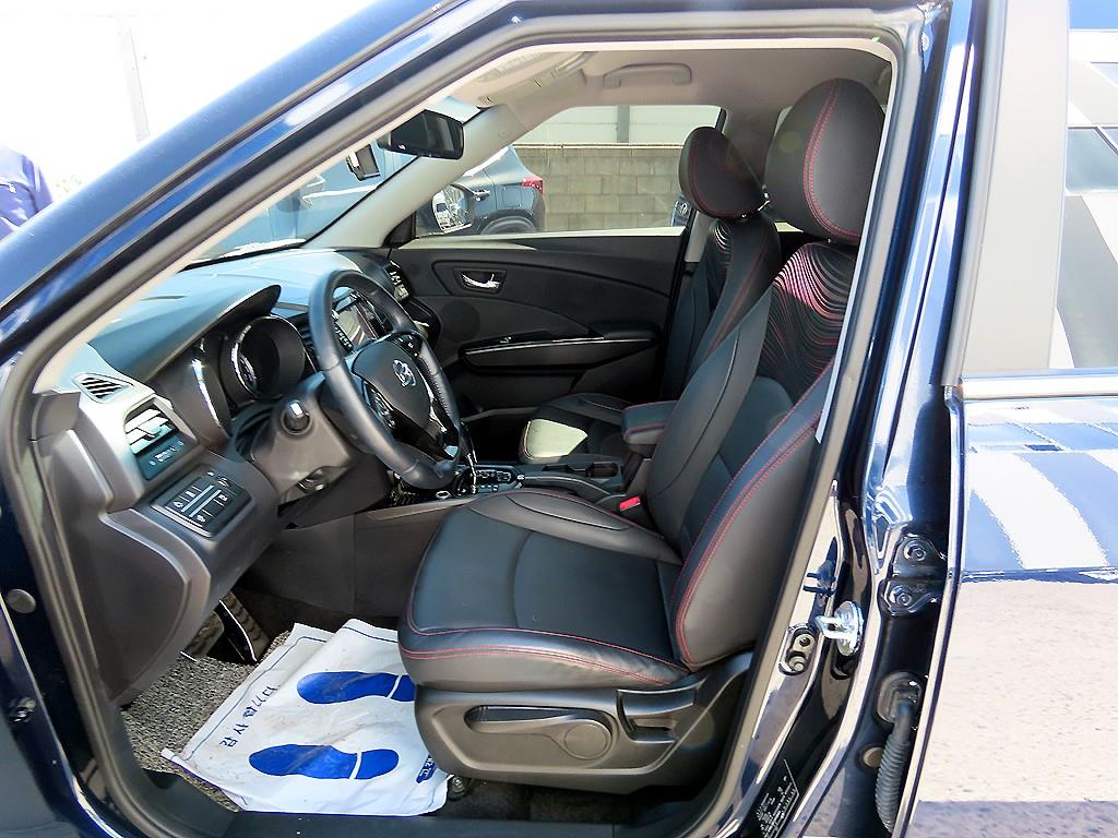 Ssangyong Tivoli - Vista 5
