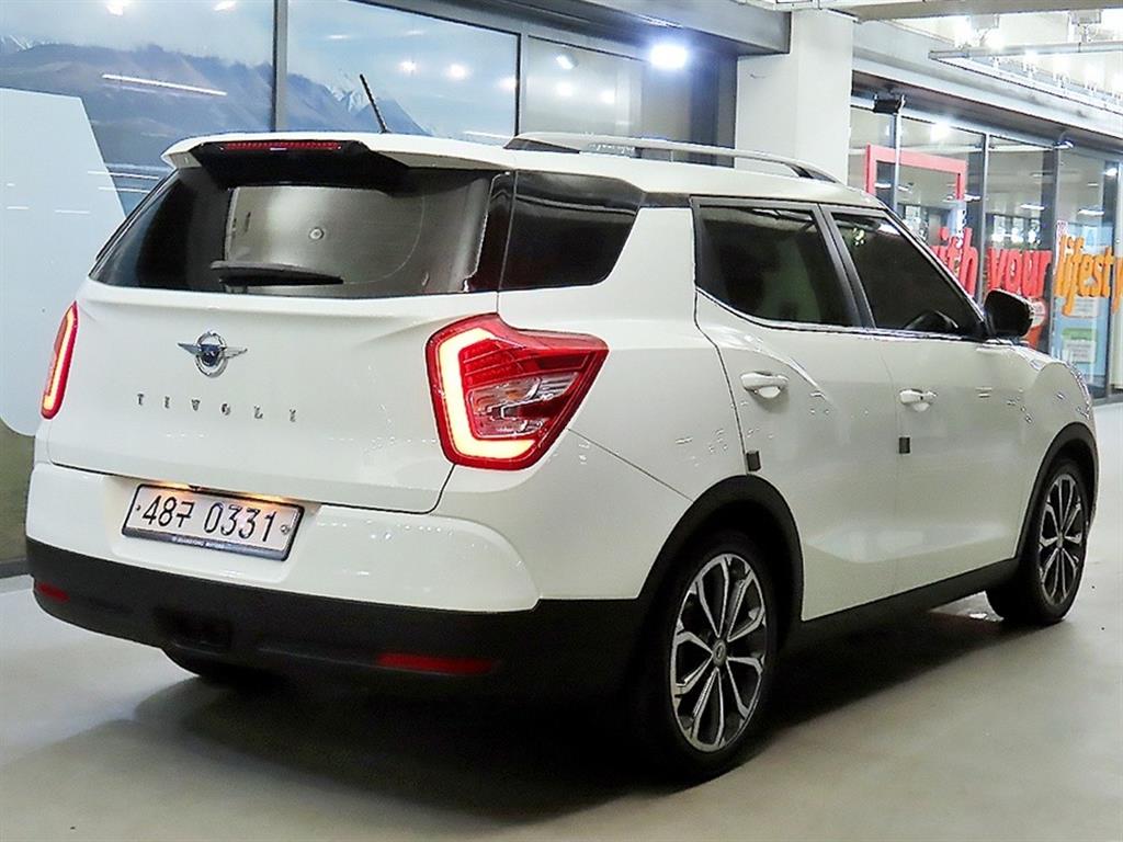 Ssangyong Tivoli - Vista 4