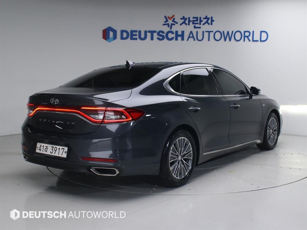 HYUNDAI Grandeur - Vista 2