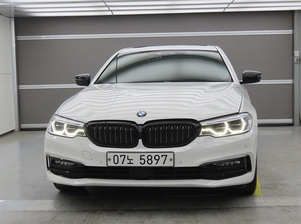 BMW 5 Series - Vista 2