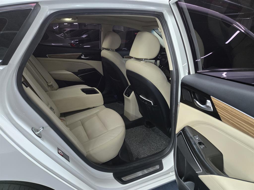 KIA K7 - Vista 7