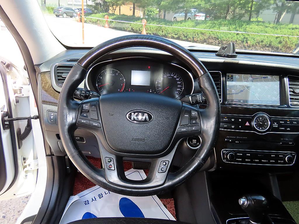 KIA K7 - Vista 8