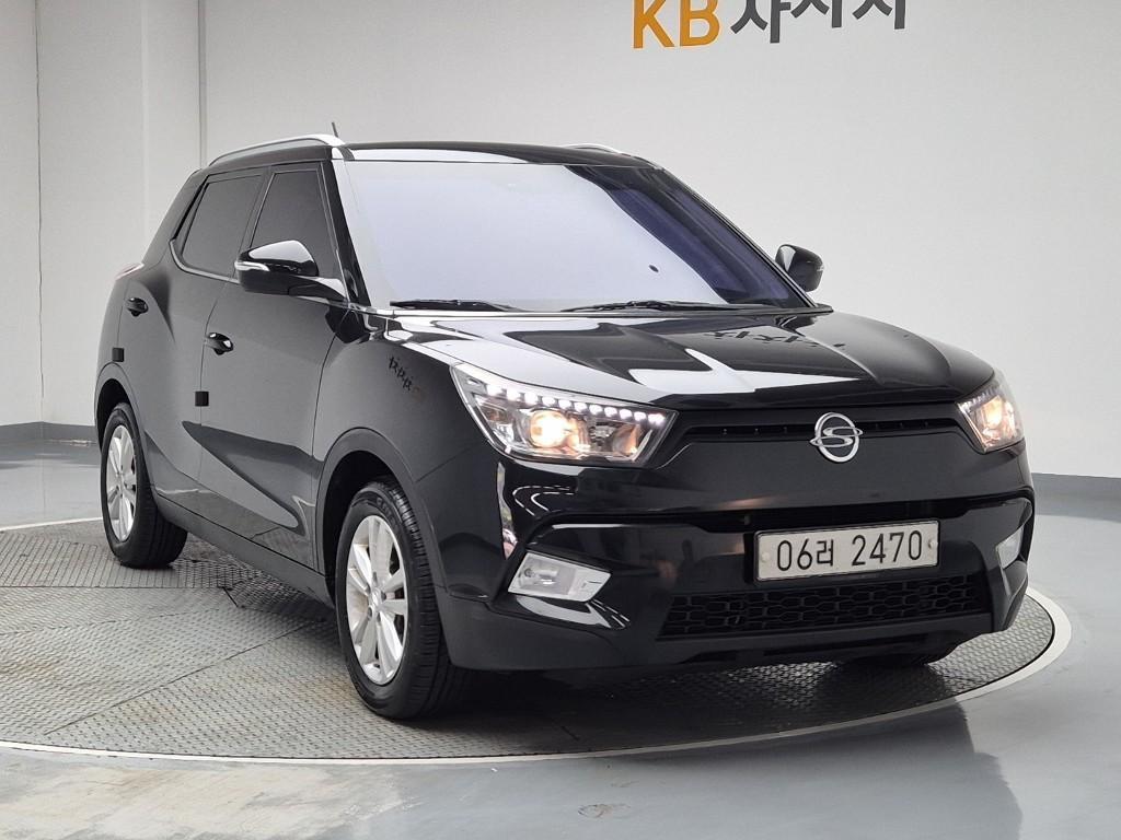 Ssangyong Tivoli - Vista 4