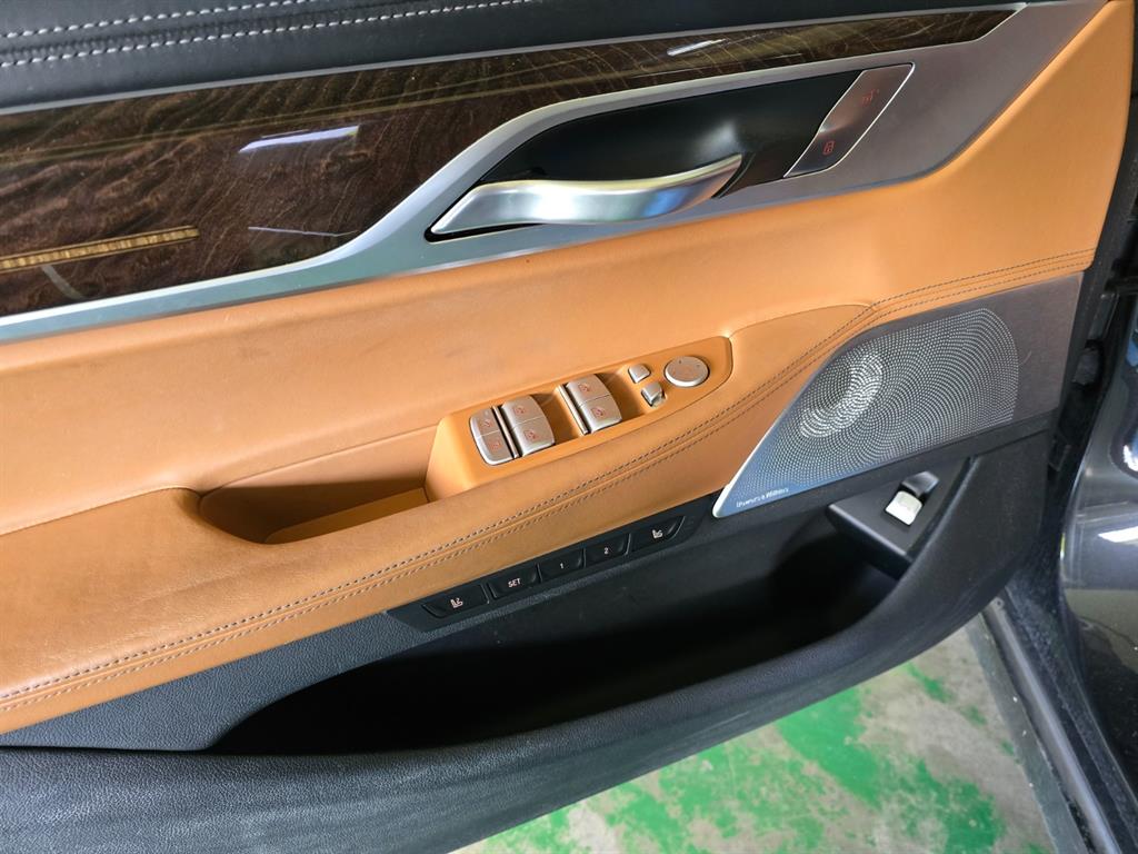 BMW 7 Series - Vista 6