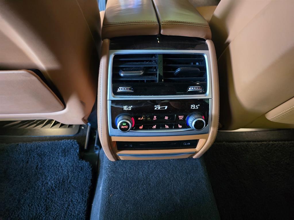 BMW 7 Series - Vista 10