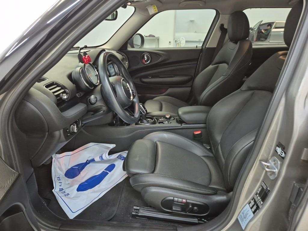 Mini Clubman - Vista 11