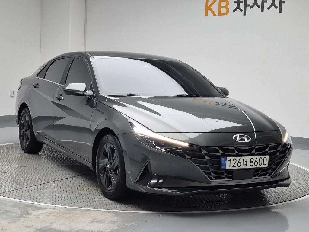 HYUNDAI Avante - Vista 4