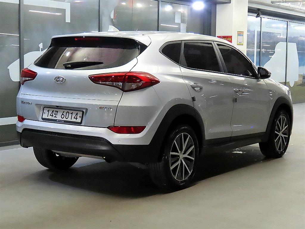 HYUNDAI Tucson - Vista 4