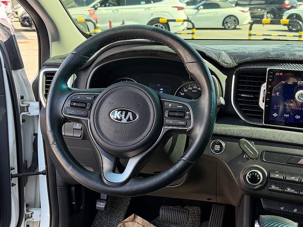 KIA Sportage - Vista 8