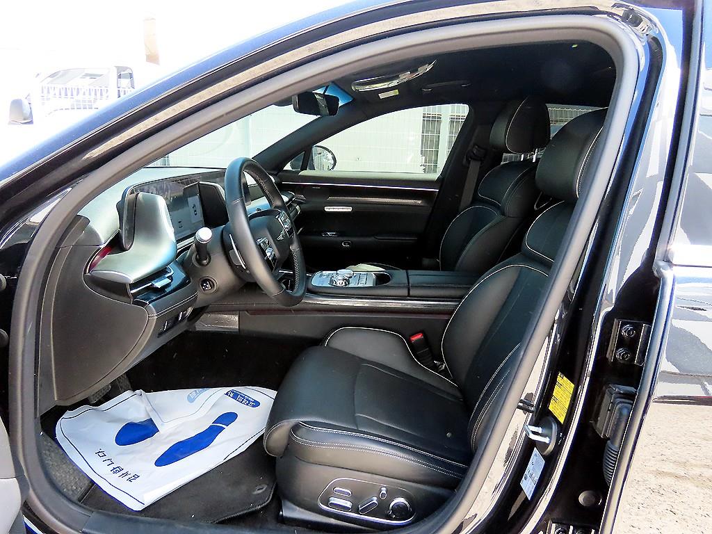 Genesis G90 - Vista 5