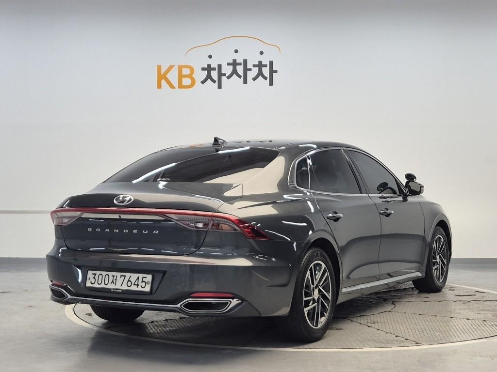 HYUNDAI Grandeur - Vista 3