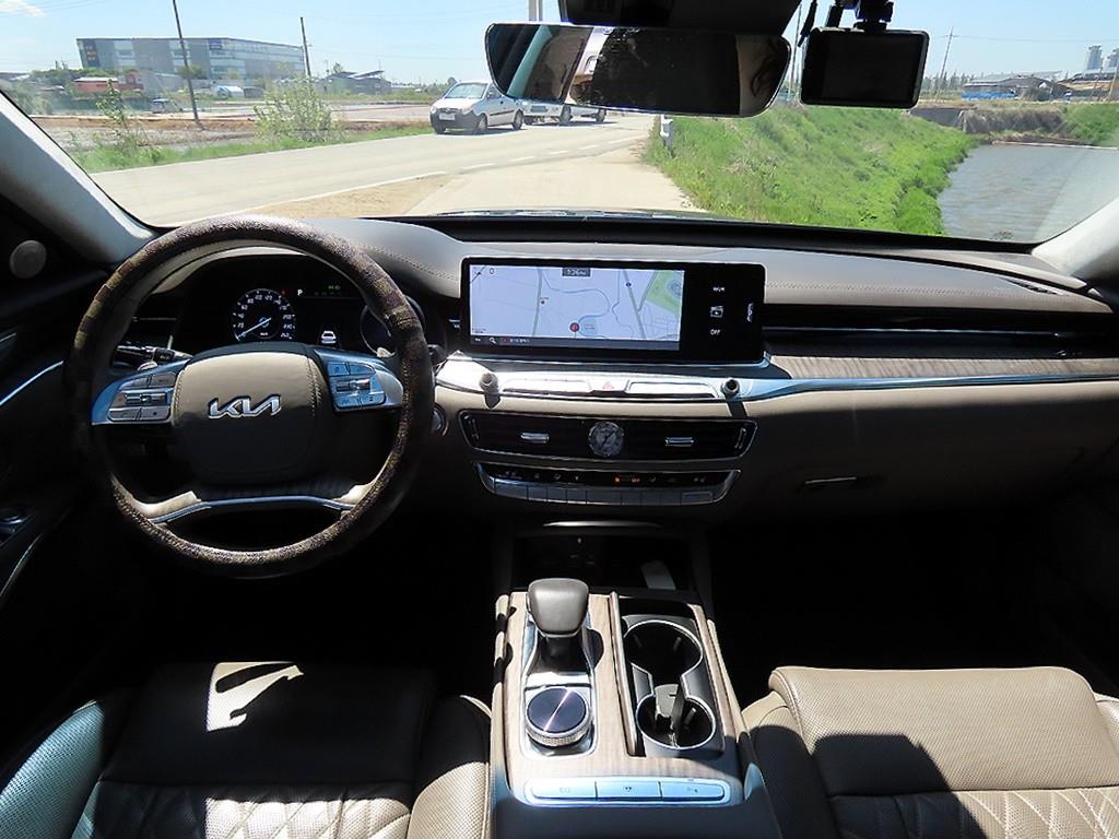KIA K9 - Vista 9