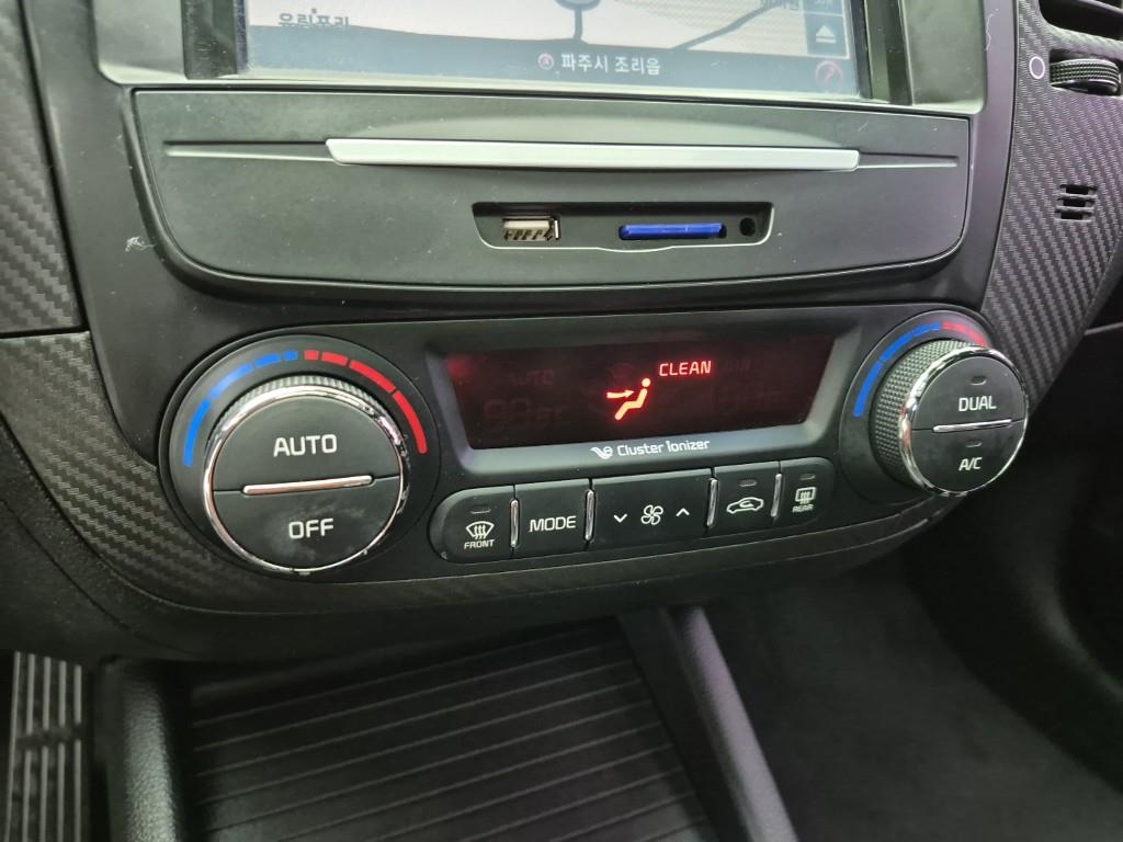 KIA K3 - Vista 10