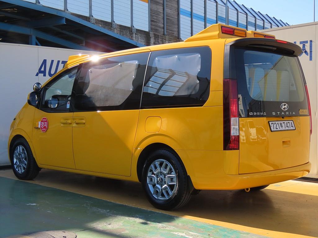 HYUNDAI Staria - Vista 4