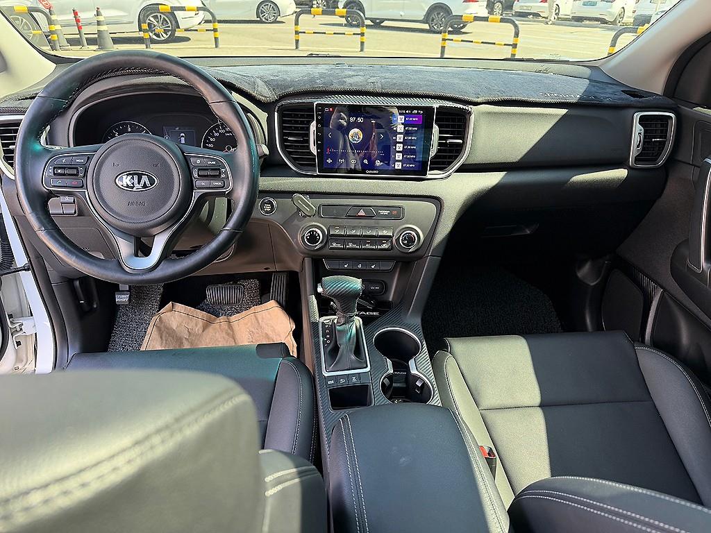 KIA Sportage - Vista 5