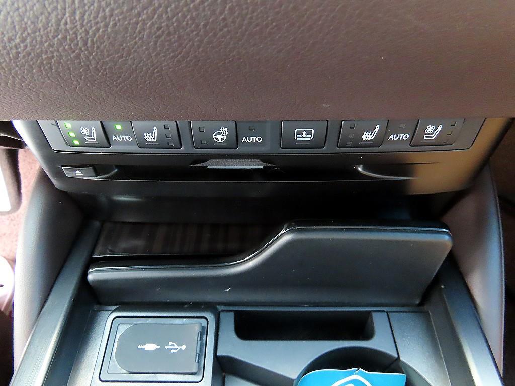 Lexus ES - Vista 12