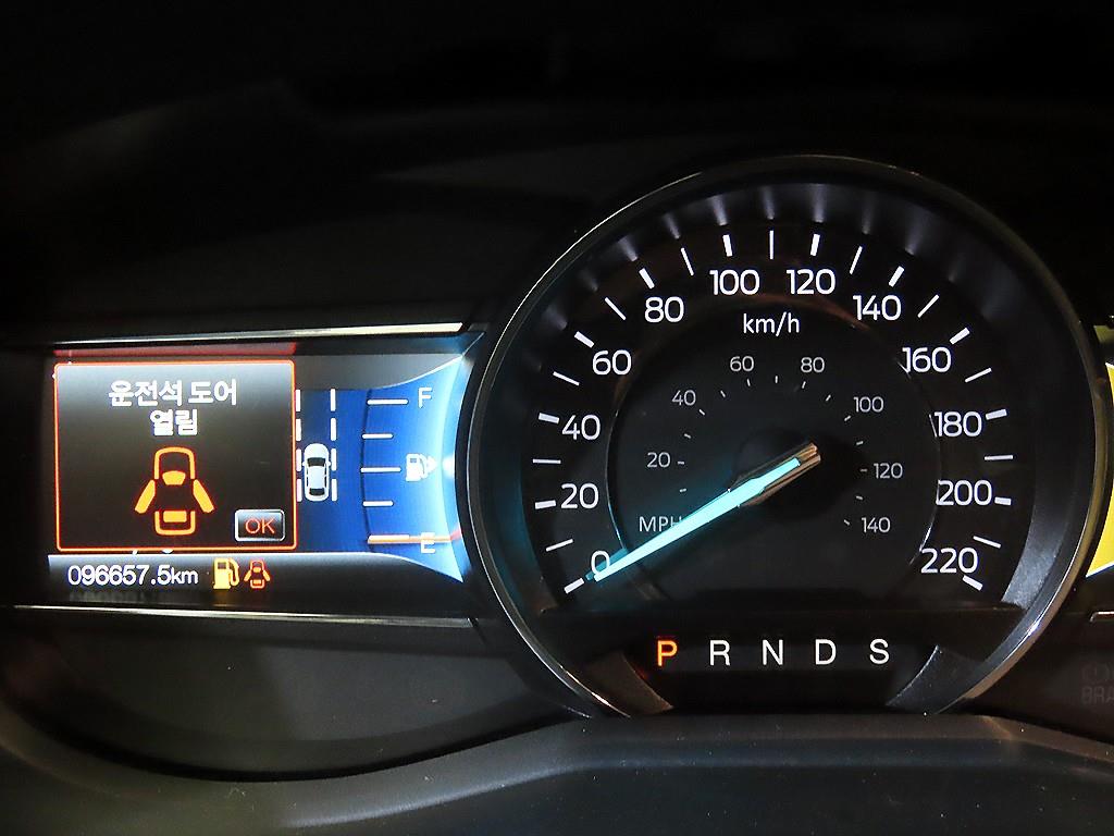 Ford Explorer - Vista 9