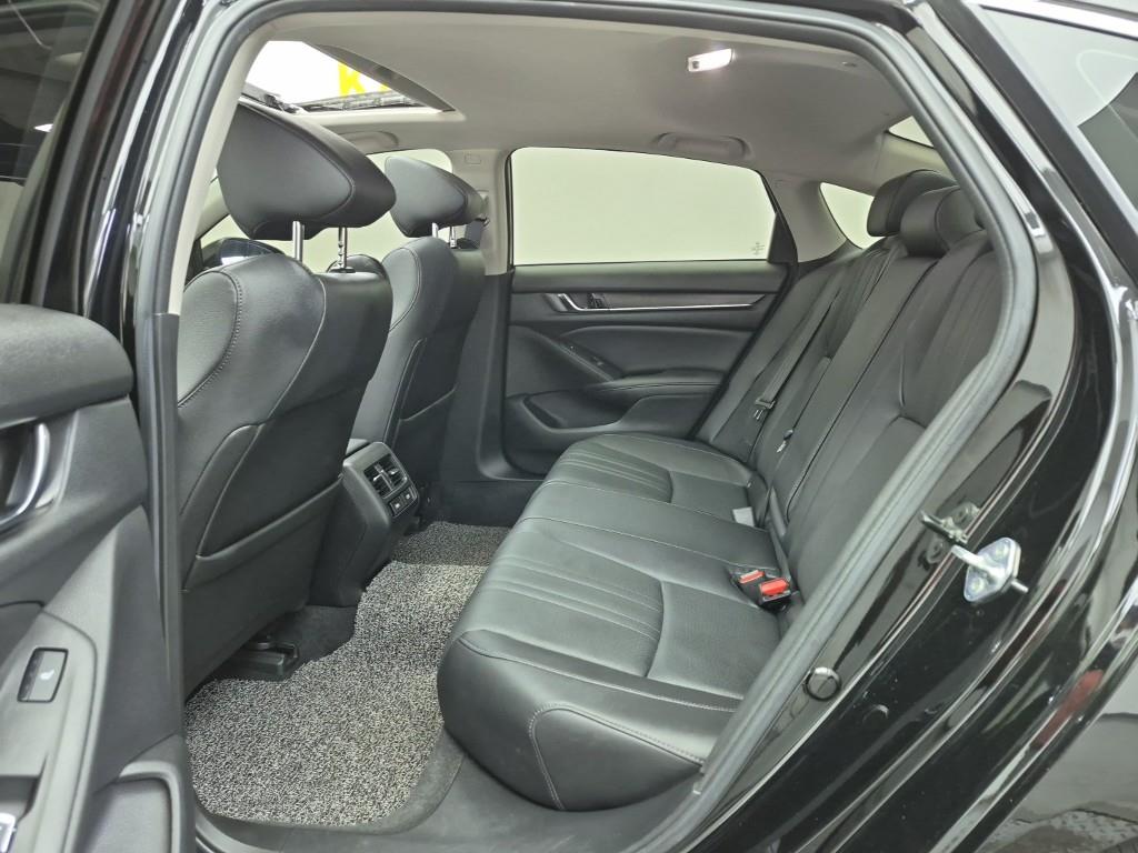 Honda Accord - Vista 12
