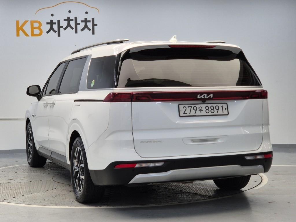 KIA Carnival - Vista 2