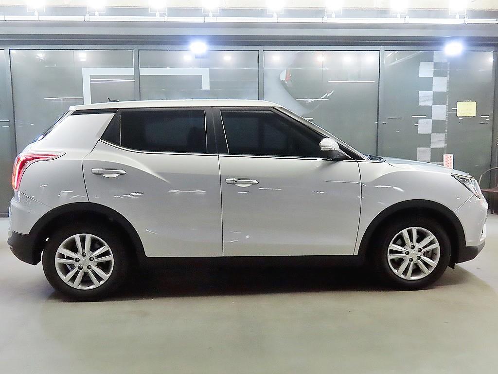 Ssangyong Tivoli - Vista 3