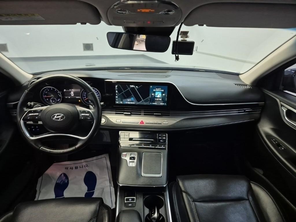 HYUNDAI Grandeur - Vista 7
