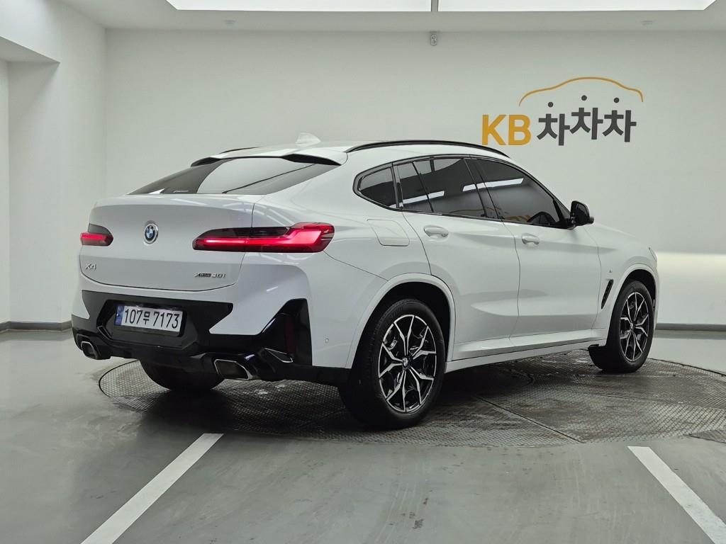 BMW X4 - Vista 4