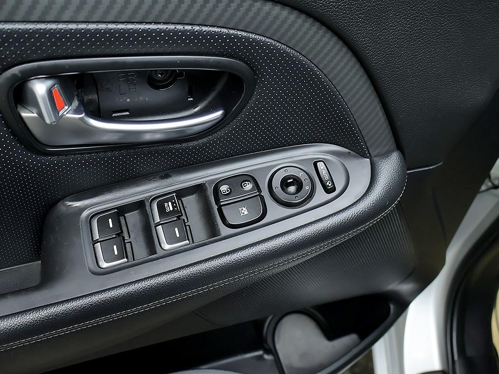 KIA Carens 2018 Gris - Importación desde Corea - HF Imports Iquique - Foto 13