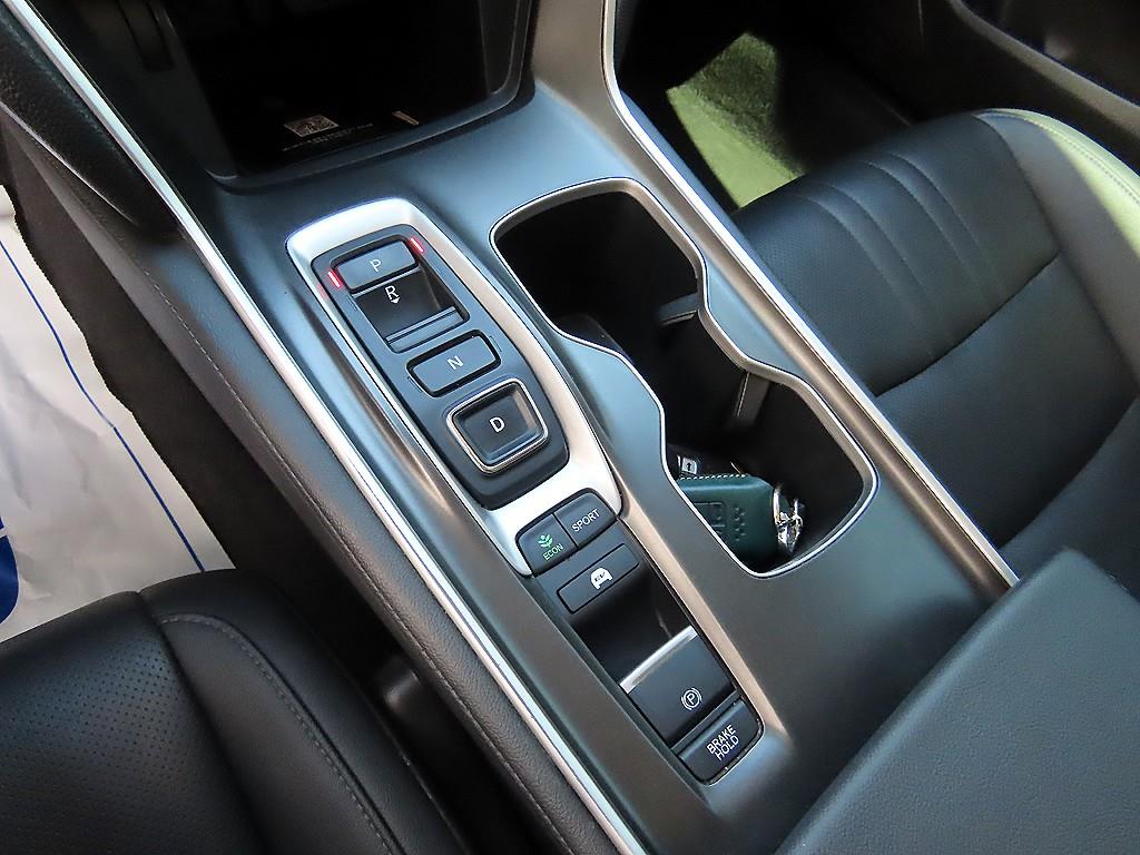 Honda Accord - Vista 11