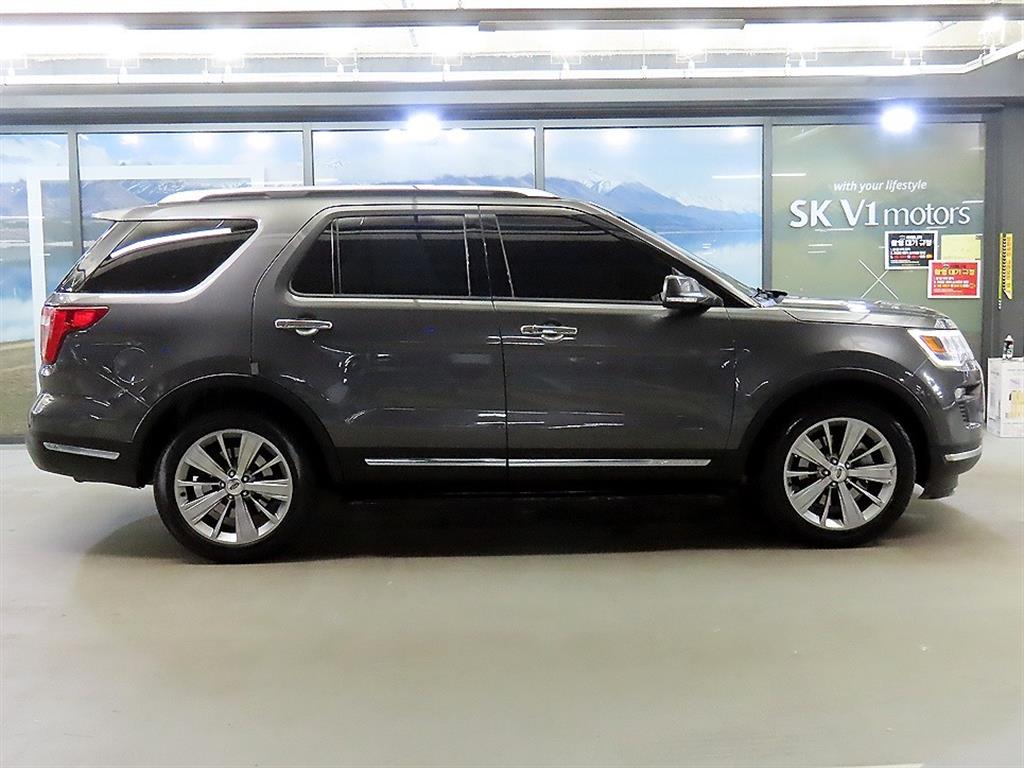 Ford Explorer - Vista 3
