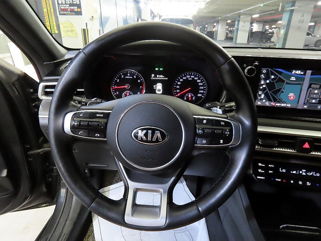 KIA K5 - Vista 8