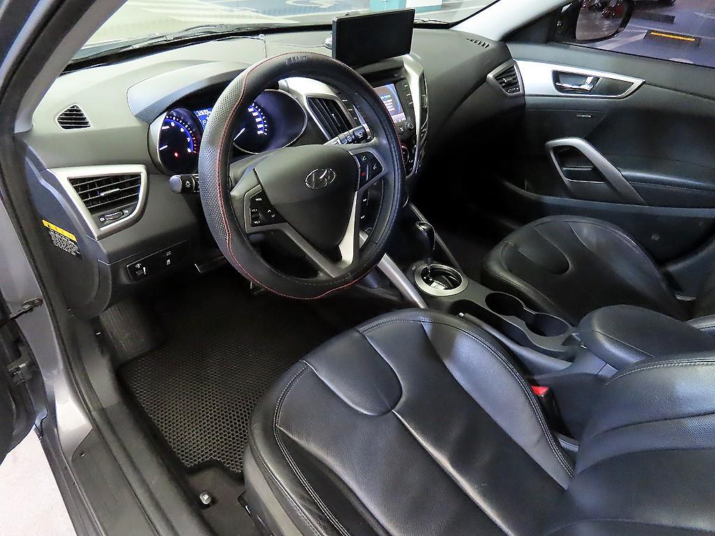 HYUNDAI Veloster - Vista 10