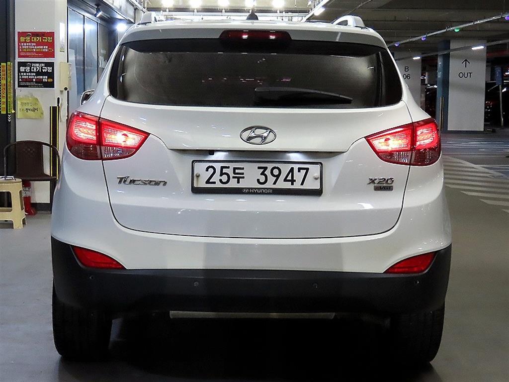 HYUNDAI Tucson - Vista 5