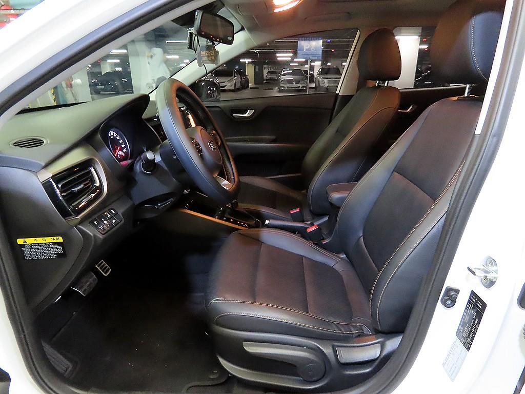 KIA Stonic - Vista 5