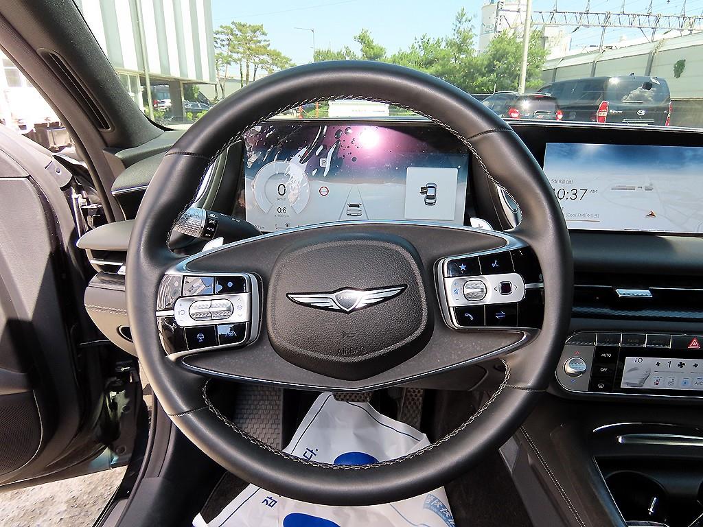 Genesis G90 - Vista 8