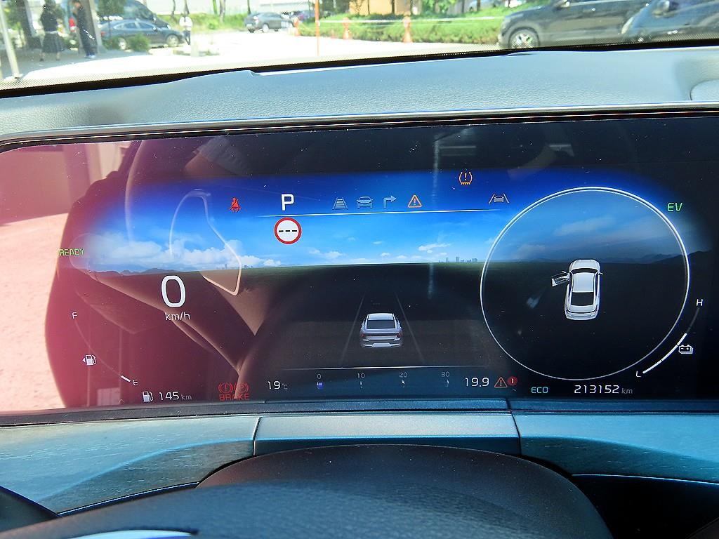 KIA K8 - Vista 9