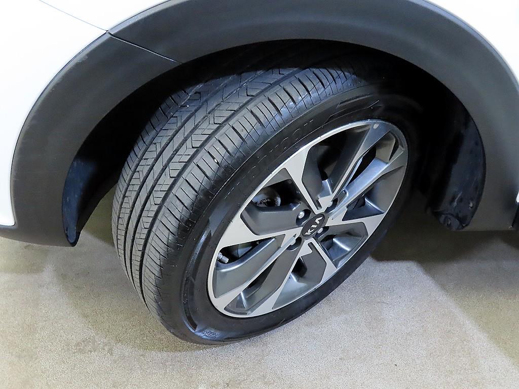 KIA Stonic 2018 Blanco - Importación desde Corea - HF Imports Iquique - Foto 20
