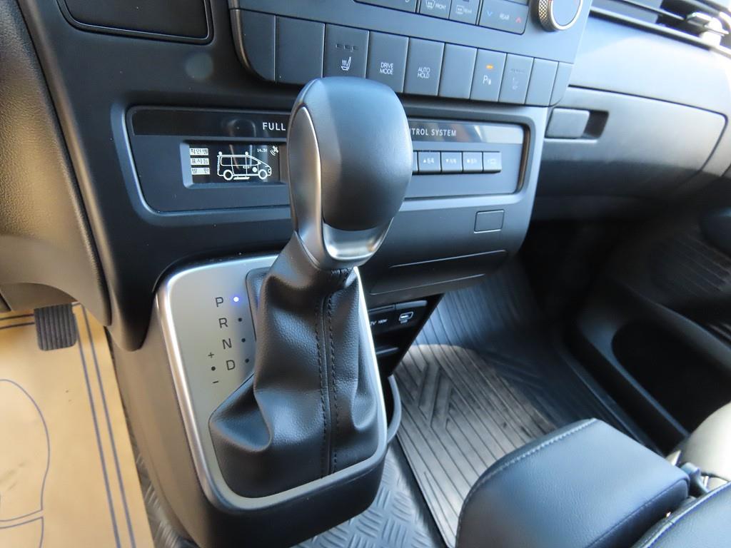 HYUNDAI Staria 2025 Amarillo - Importación desde Corea - HF Imports Iquique - Foto 17