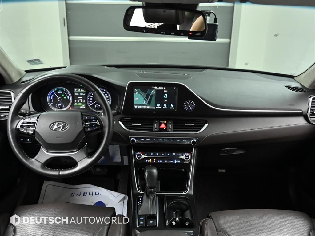 HYUNDAI Grandeur - Vista 7