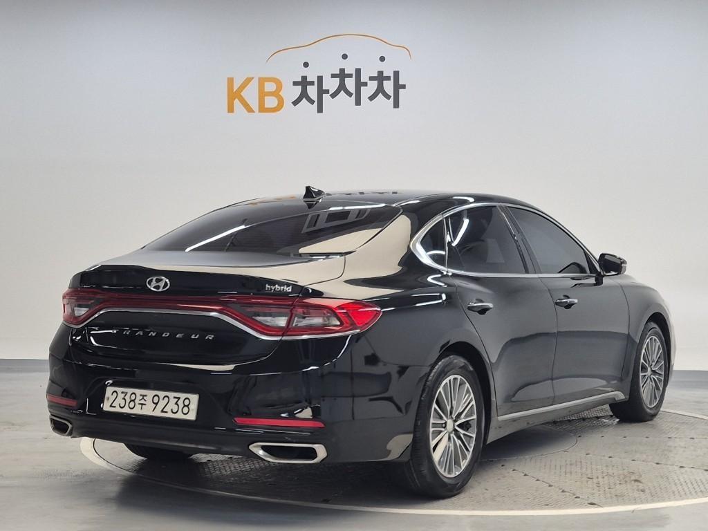 HYUNDAI Grandeur - Vista 4